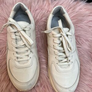 Everlane Cream Sneakers